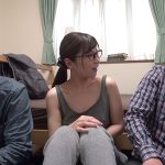 【ドッキリ】大学の友達で若いわりにAVに詳しい山田君が俺んちに遊びに来た時にカリスマAV女優佐々木あき様にご協力いただき「あっ、これ、ウチの姉貴w」とか言ってシレッと紹介してみたww【ガチ】 - 1