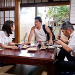幼い頃から世話になったふた回り上の中年おじさんと毎日30分間の濃密な入浴と性交 架乃ゆら - 1