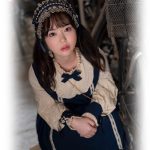 外で拾ったなんでもしてくれる女の子はお菓子とジュースさえあれば四六時中チ●ポをしゃぶり続ける 百瀬あすか - 1