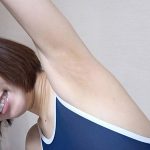 月乃ルナ 濡れてテカってピッタリ密着 神スク水 可愛い女子のスクール水着姿をじっとりと堪能！着替え盗撮から始まり貧乳から巨乳にパイパン、ハミ毛、ジョリワキ等のフェチ接写やローションソーププレイやスク水ぶっかけ等を完全着衣で楽しむAV - 4