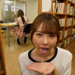 【VR】【HQ超高画質】彼女が近くにいるのに図書室や保健室で…こっそり小悪魔同級生・いちかに何度も射精させられたボク 隠れて密着大量淫語ささやきとコソコソエッチ視点で没入感MAX！ドキドキ背徳中出しで精子絞り取られまくる！！ 松本いちか - 7
