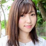 無防備すぎる巨乳妹と目のやり場のないメチャ狭ワンルーム同居性活 さつき芽衣 - 1