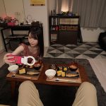 【VR】香水じゅんを紹介します。料理上手でマッサージと耳かきで癒してくれるド直球美少女とのプライベートを満喫するドッキドキのハメまくり究極同棲VR - 4