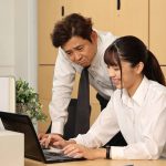 一滴も残さずゴクゴク精子を飲み干す美人部下。妻では味わえない最高の愛人との精飲生活 木下ひまり - 2
