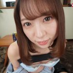 【VR】顔距離25cm！吐息が掛かる悪魔的距離！～全てが超至近距離で展開！「君のイク顔、私に見せてよ♪」他の人にバレるかもしれない、ドキドキと見つめてくる視線でムラムラして、パンパンな僕のチ○ポが最高潮にイジられまくる！ - 16