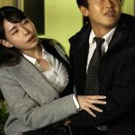 終電を逃した僕を泊めてくれたデカパイ同僚… ノーブラ部屋着から弾け出たおっぱいブルンに我慢できず夜明けまでヤリまくった！ 吉根ゆりあ - 1