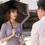 愛に飢えた人妻教師は教え子と「今回だけよ」と何度も不純に交わり続けた。 黒川すみれ - 1