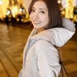 クリぼっちダメ絶対!! クリスマスを一人で過ごす寂し男性を逆ナンしエッチなクリスマスSEXプレゼント 逆ナンドキュメンタリー ガチクリスマスに強行ロケ 加美杏奈 - 1