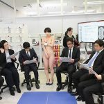 入社2年目グッズ事業部柴崎はる 全裸業務で顔を真っ赤にしながらも羞恥心を克服！全裸業務中にまさかの即ハメ3本番！？ - 10