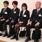 羞恥新卒美少女を裸にして尻穴と膣穴の奥迄視姦する「セクハラ圧迫面接」危険日に中出しされたのに不採用にされ号泣！2024春響乃うた - 1