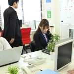 おチンチン舐めてあげるから恋人のフリしてっ！早く結婚しろとうるさい両親を安心させるために超カワイイ同期女子の一日彼氏になったボク 佐藤しお - 1