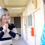 覗きの罰は痴女サド搾精10発！？隣の巨乳ギャルお姉さんの射精ペットになった僕。 百永さりな - 5