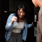 若いおチ○ポ欲しさに隣人宅へ押し掛ける痴女奥さんVOL.02 - 11
