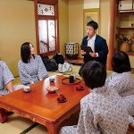 家族に内緒でねとられて… 家族旅行中、巨根青年にイヤというほど突かれイカされた妻 本田もも - 4