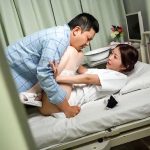 人妻看護師ひなこ 背徳の巨根患者ねとられ回診ナースコール 森日向子 - 2