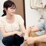 「ねぇ先生とエッチなコトしたい?」 綺麗な女教師お姉さんと筆おろし放課後イチャラブデートフェロモン誘惑に負けてラブホテルで乱れ狂う腰振りに溺れイキ…何度も何度もセックスしてしまった 白岩冬萌 - 1