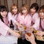 【VR】ハーレム過ぎるヤリサー温泉旅行!全方位エロすぎ飲酒乱交パーティー 高瀬りな 新村あかり 浜崎真緒 百永さりな 若宮はずき - 4