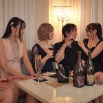 宝くじで一発逆転!勇気をだして初めてキャバクラに行ったらモテキ到来!!太客にしようと嬢達が擦り寄ってきてボクのチ●ポを醜く奪い合うまさかのハーレム痴女展開に… - 15