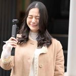 「いまから私とキスしてみませんか？」吉高寧々がいきなり素人さんを逆ナンパ！街中でキス 30 秒で勃起したら合格、さらにお部屋で言葉責め手コキに耐えられたらご褒美SEXあげちゃいます。 吉高寧々 - 5