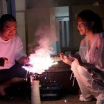 真夏に帰省したギャルグラドル幼馴染が都会仕込みの痴女テクで引きこもりの僕をヌキ倒してくれた 笹倉彩 - 9