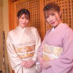 W痴女女将が拘束逆3Pで持て成す高級宿 新村あかり 響つかさ - 1