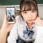 【VR】ネットで拾ったエロ動画をオカズに目の前でバレないようにシコる - 1
