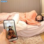 【VR】ネットで拾ったエロ動画をオカズに目の前でバレないようにシコる - 13