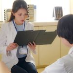 大嫌いな同僚に勝負で敗け試験運用中の媚薬で全身性感帯にされ失禁絶頂を繰り返す女医。 橘メアリー - 1