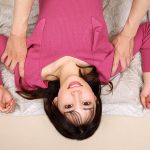【VR】【8K VR】小悪魔後輩るるの寝たふり誘惑搾精 終電を逃した夜、押し倒しても主導権を奪われ、愛液精液まみれの生中出し連発で先輩チ〇ポ完全攻略 春乃るる - 5