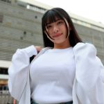 天然爆乳田舎娘のノーブラ東京観光~杏奈ちゃん(Gカップ・97cm) 花柳杏奈 - 1