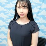 新宿で見つけた心優しい働くお姉さん 童貞くんのオナニーのお手伝いのつもりがセックス練習ってことで素股していてヌルっと入って筆おろし！？ 百岡いつか - 2