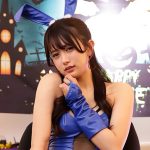 六本木のハロウィンで見つけたパリピが挑戦!巨乳の彼女が何をされても我慢できれば100万円ノーリアクションゲーム!ツンデレバニーちゃん - 1