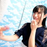 新宿で見つけた心優しい巨乳の人妻さん 童貞くんのオナニーのお手伝いのつもりがセックス練習ってことで素股していてヌルっと入って筆おろし！？ 中条カノン - 2