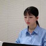 デリヘル呼んだらまさかの同僚！普段は真面目な男女塾講師がホテルでまさかの遭遇！お互い真面目過ぎてキャンセルするかしないかの検討も90分は無駄にせず！サービス開始！知ってる人だからって最後はまさかの展開に… - 1