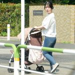 中に出してもいいから止まってください！！！押さえつけて逃がさないエンドレス奥突きバウンドピストンでイキ壊れた女5 推定Gカップ 色白妻 - 2