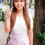 責め経験ほぼゼロ//超うぶ素人娘がM男くんと密室2人きりww「ほら精子出しなよ///でも勝手に出しちゃダメぇ～」敏感すぎるM男に大発情＆ドS痴女覚醒！？乳首舐め手コキ、顔騎、足コキ、罵倒で小悪魔寸止め//暴発しちゃうMチンに跨り杭打ち騎乗位で… さくらちゃん みとちゃん - 2