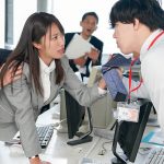 朝起きたら部屋に下着姿の同期女子社員！いつも生意気で悪態ばかりついてくるのに、甘えてきたので… 竹内有紀 - 11