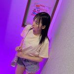 【VR】これぞ8K！顔面特化アングルVR ～射精特化！彼女がこっそりピンサロ体験入店！興奮したボクはもう精子が止まらない連続射精フェラチオでイカされまくり…～ 西元めいさ - 5