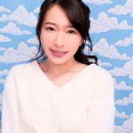吉祥寺で見つけた心優しい巨乳の女子大生 童貞くんのオナニーのお手伝いのつもりがセックス練習ってことで素股していてヌルっと入って筆おろし！？ 春風コウ - 1