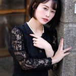 亡くなった旦那一筋で絶対に口説けないと噂の未亡人が配達員にオナニーを見られて、強迫SEX三昧 MINAMO - 2