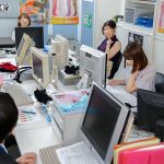 ボディストッキングメーカーに就職したら毎日がエロい！エロくない日は皆無！だって女子社員たちは毎日エロ過ぎるボディストッキングを試着してるんだから！その姿を見るだけで興奮して当然フル勃起！男に飢えた性獣たちと毎日ヤリまくりハーレム乱交！ - 2