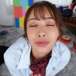 【VR】学園祭の出し物で使うメイド服をずっと好きだった友達のお姉ちゃんがきたら…ガン見不回避！たわわなGカップおっぱいむっちり太ももがエロい！絶対領域チ●ポ直立！こっそり二人でスケベ前夜祭 長浜みつり - 9