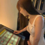 超主観映像【むちゃエロ美乳の美尻のビジュ最強お姉さんとイチャハメ撮り】【将来より今の性欲解消！！即ホテインでエロがる淫乱お姉さん…最高説】【生挿入で感じるビジュつよ美乳娘に2搾精されちゃいました♪】 天馬ゆい - 2