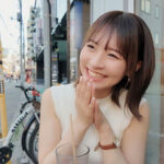 一度関係があった可愛いカフェ店員と3年ぶりに再会したら人妻になっていた。もう一度しないと誘ったら最初は断られたけど押しに弱いのは変わらずで… 1度だけの約束でホテルで朝までめちゃくちゃ中出ししまくった。初めての朝帰り不倫 東條なつ - 1