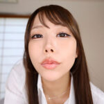 【VR】禁断の唾飲ませ カラダが動かない老いた私に生きる力を与えるのは、ほんの少しの食料と息子の嫁のヨダレです。 尾崎えりか - 14