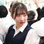 粘着イカセ電車2 延々とクリを弄られ濃蜜を垂らすトロマン女 - 11