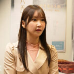 デカ尻人妻限定 砂風呂に埋まって身動きできない催淫NTR拘束マッサージ 横が見えない状態で、隣に夫が居るのにイッてもイッても止めずに絶頂させ続けた女の「サイレント絶叫」結婚歴2年目Y夫婦 - 1