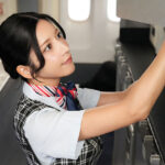 客の少ない深夜便は美しい客室乗務員の性的賠償フライト 七ツ森りり - 1