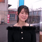街行く素人娘が脱ぎ脱ぎあっち向いてホイ対決！顔を向けた先に服を1枚脱ぐ、手コキ、フェラ、キスなどのHな罰ゲーム！先に相手を全裸にしたら勝ち！負けたら即ハメ中出し！撮って出し！マジックミラー号～あきか編～ - 1