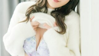 見た目は清楚なのにチンコ触るの大好き美女がヤバかった！フワフワ美巨乳を揉みながらネットリキス、上目遣いがエロすぎ◆グチュグチュマ○コを弄りしっとりフェラ、生挿入で中出し！2回目は騎乗位＋電マ鬼ピスで連続中出ししちゃった◆